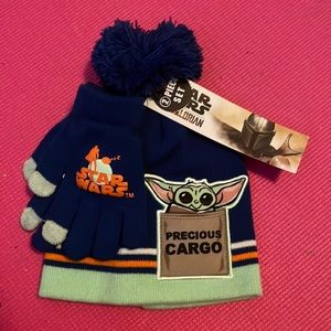 🌻3 for $25 Star Wars Baby Yoda hat and gloves set
